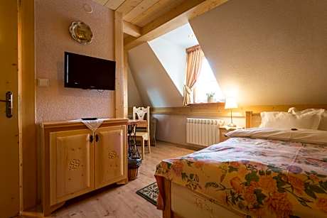 Economy Room