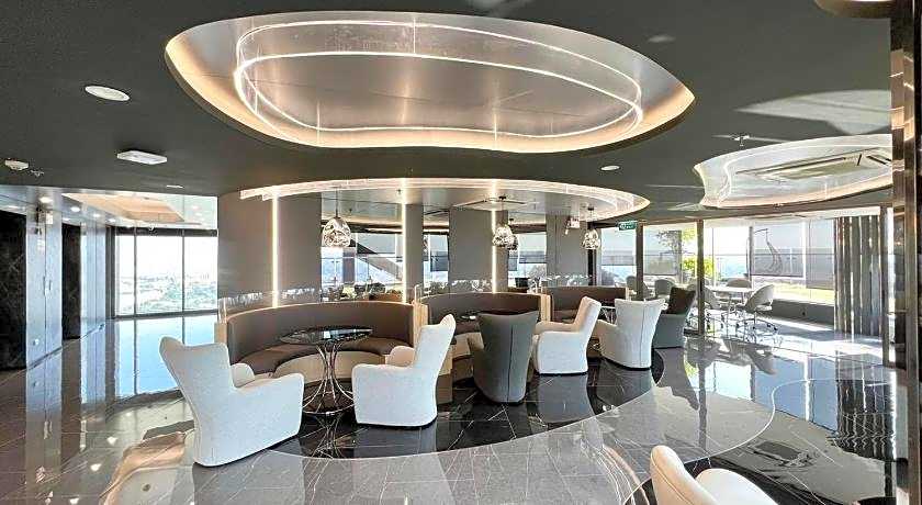 Oakwood Suites Tiwanon Bangkok