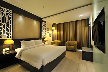 Executive Suite with 20% Discount on Food, Laundry and Spa