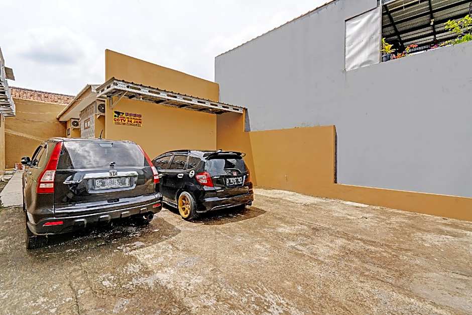 OYO 92062 Pondok Aurel Wahidin