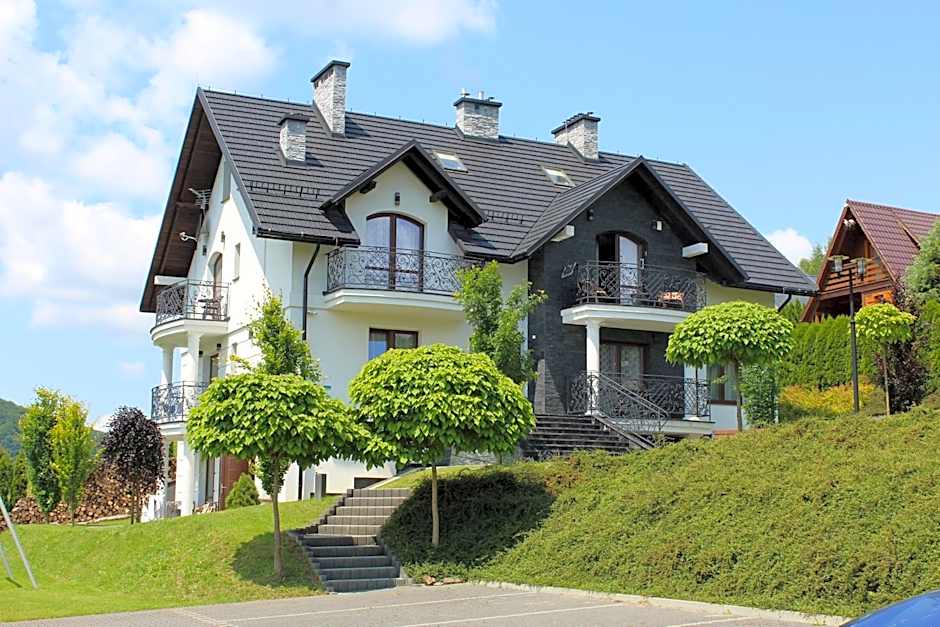 Jaworina- Apartamenty, Domki i Pokoje