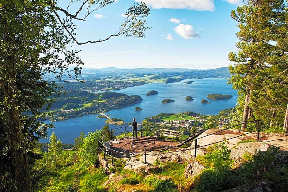 Kleivstua Hotel near Krokskogen