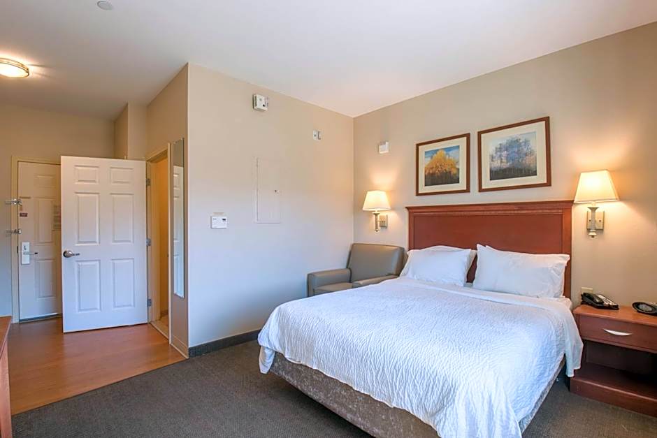 Western Slope Suites Parachute