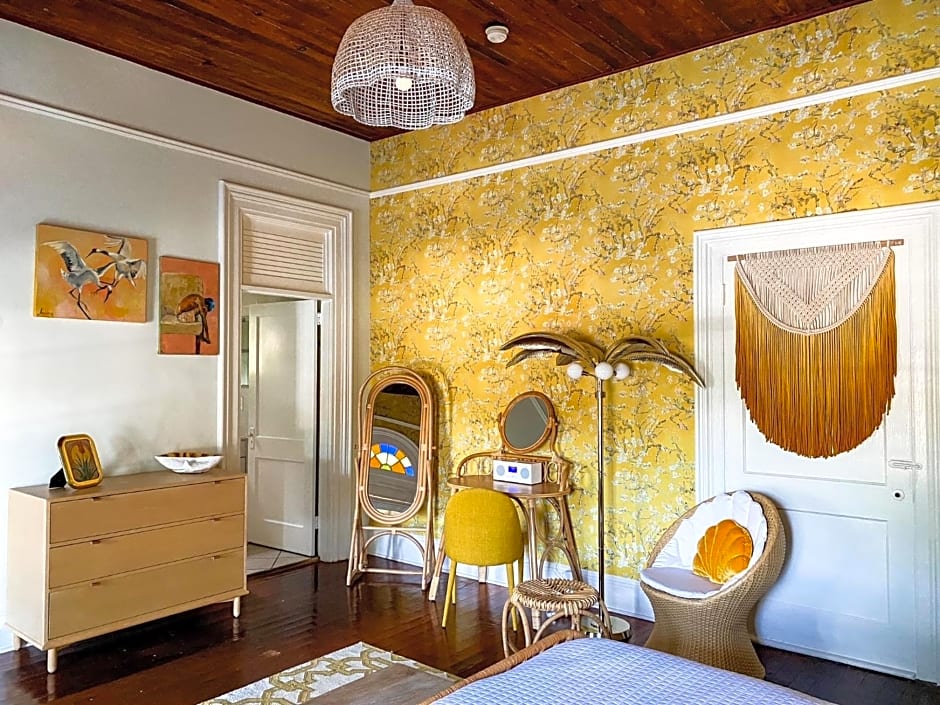 Marreros Guest Mansion - Adult Only