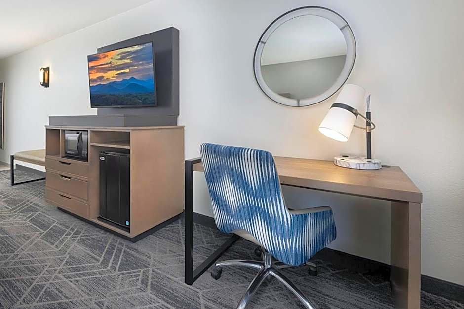 Country Inn & Suites by Radisson Asheville Downtown Tunnel Road