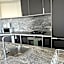 Wsp quiet apartment in CBD with free parking