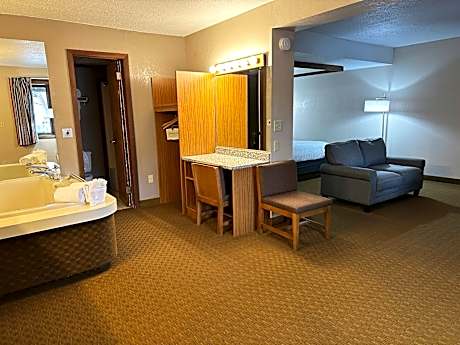 King Suite with Spa Bath - No Pets