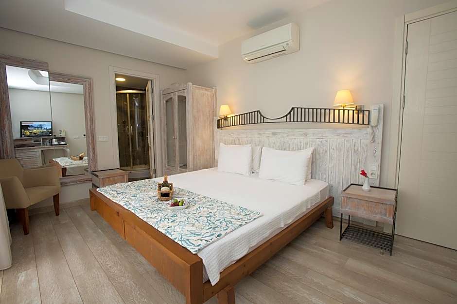 Dedeminn Marina Hotel