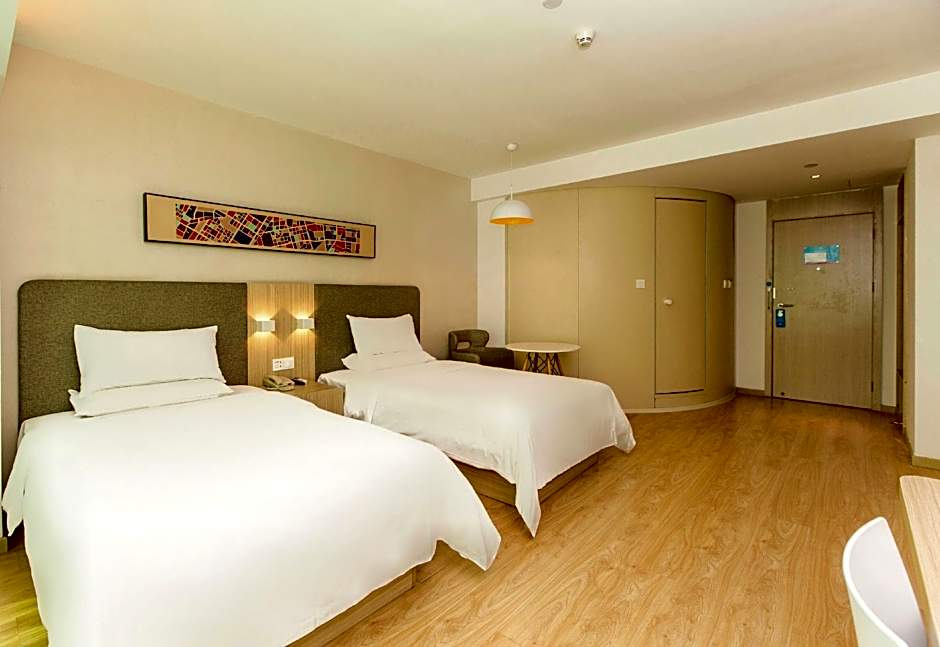 Hanting Hotel Zhuhai Hengqin International Convention and Exhibition Center – Zhuhai, IA