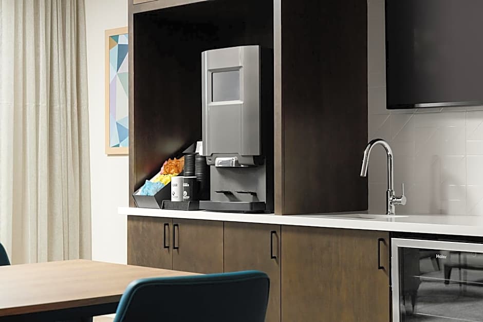 WaterWalk Extended Stay by Wyndham Jacksonville Deerwood Pk