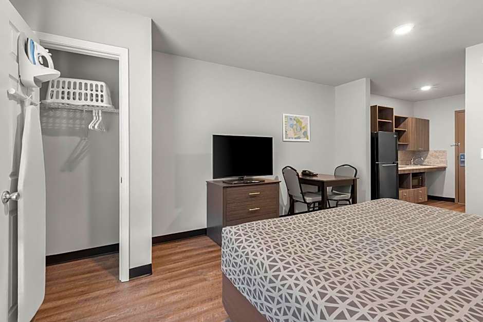 WoodSpring Suites Atlanta Airport