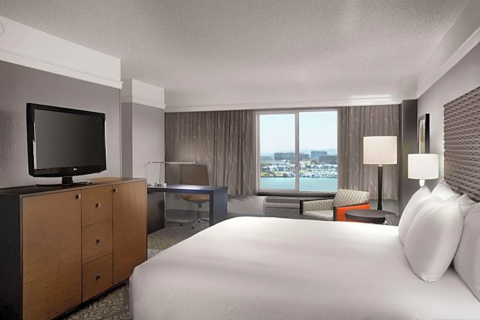 DoubleTree by Hilton San Francisco Airport North Bayfront
