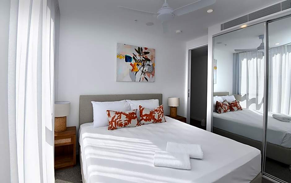 X Kirra Apartments