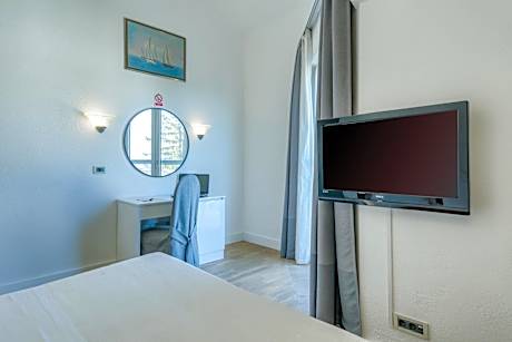 Double or Twin Room with Garden View
