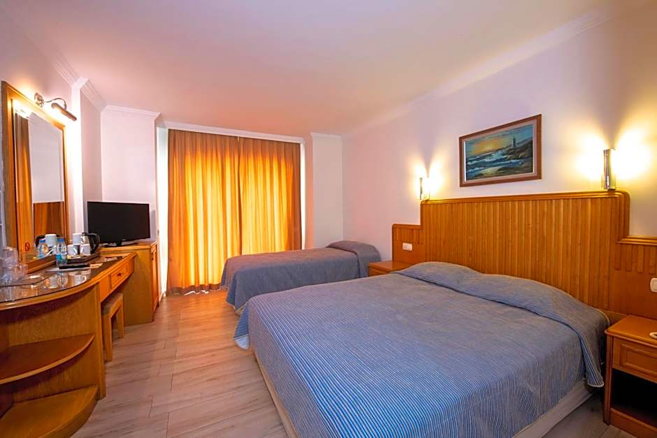 Belcehan Deluxe Hotel