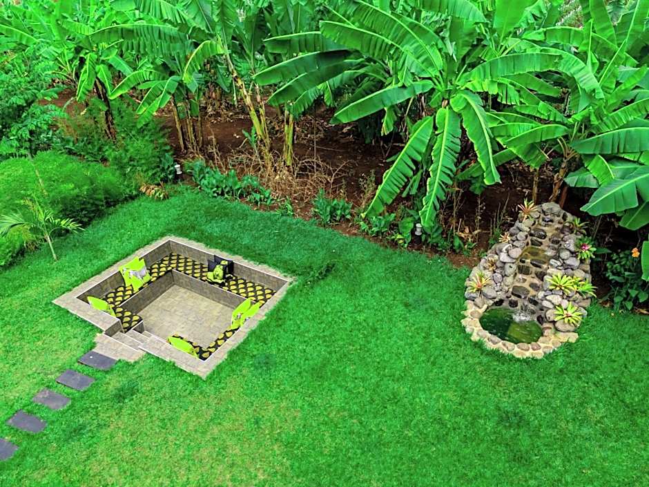 Shose Farmhouse Chalets & Campsite