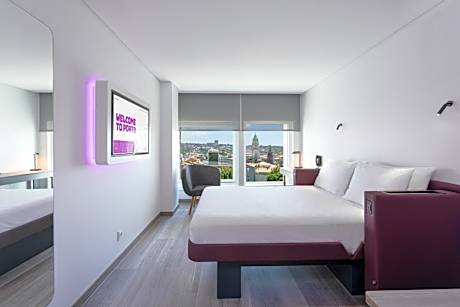 YOTEL Porto