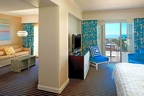 Le Meridien Suite,1 Bedroom Suite, 1 King, Sofa bed, Ocean view