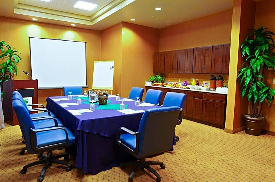 Holiday Inn Phoenix Airport By IHG