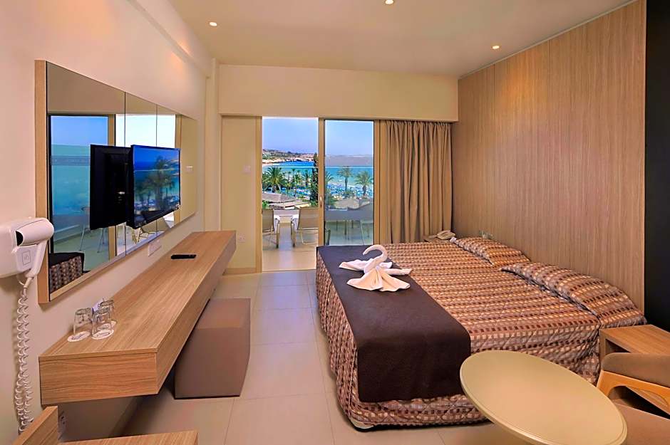 Nelia Beach Hotel & Spa