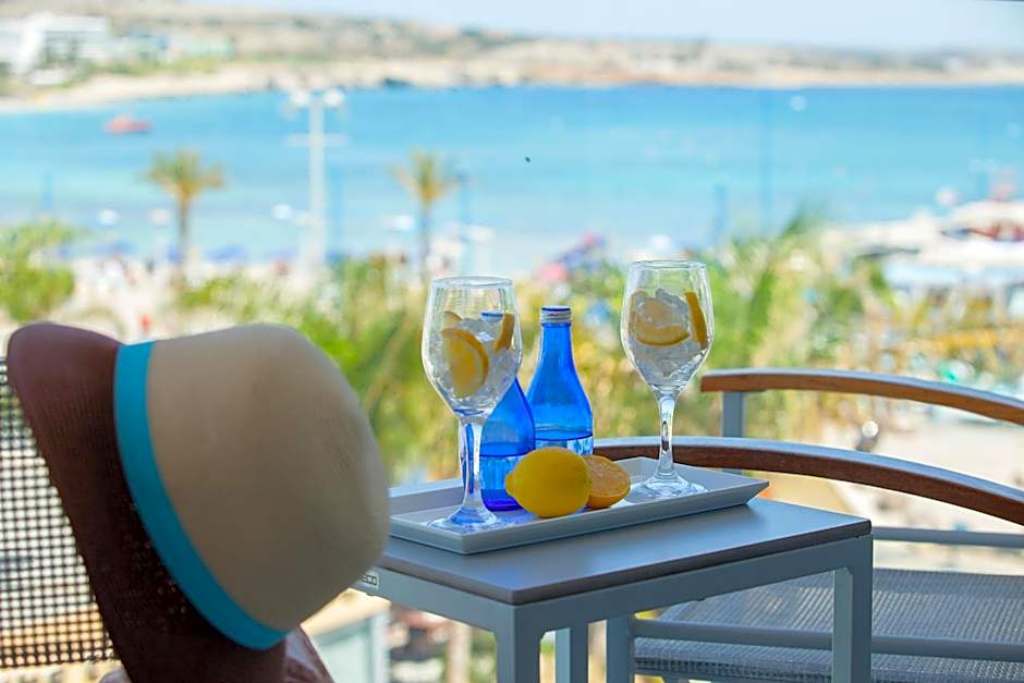 Limanaki Beach Hotel & Suites