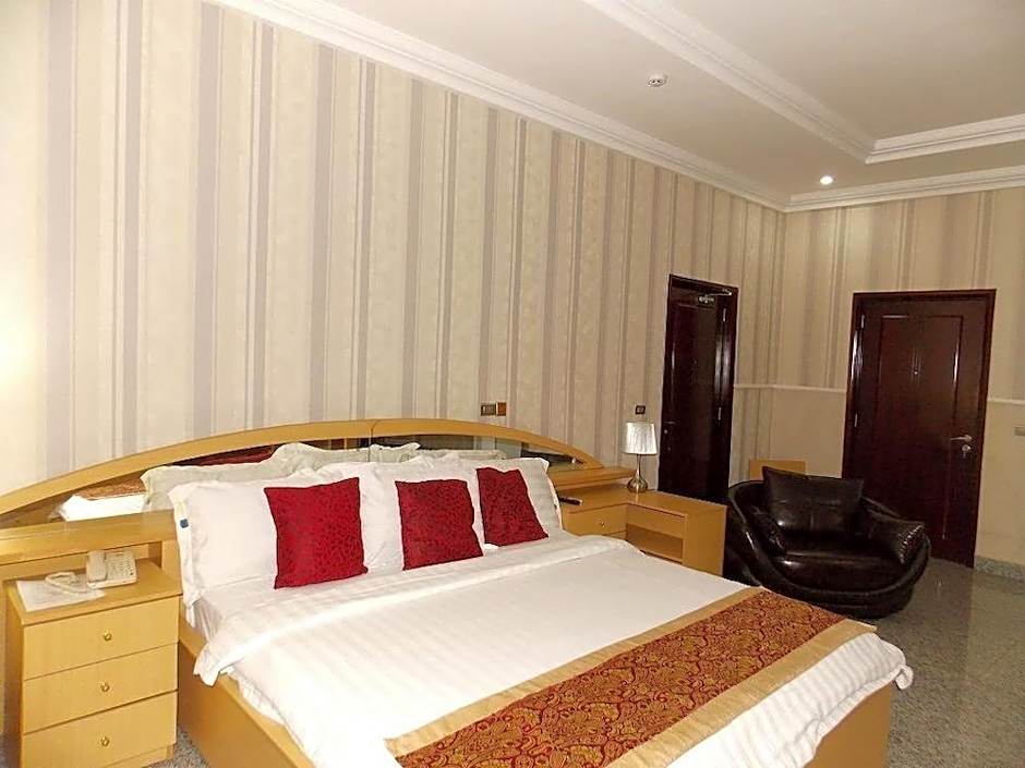 Ajuji Greenwich Hotels