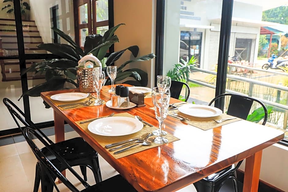 Josefina's Tourist Inn