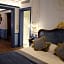 Hotel Monaco & Grand Canal