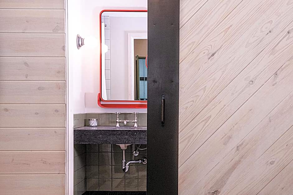 Cotton Court Hotel, by Valencia Hotel Collection