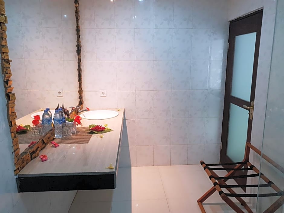 Palm Bamboo Hotel