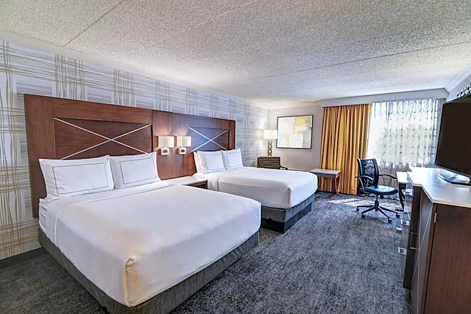 DoubleTree by Hilton Madison Downtown