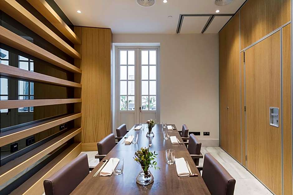 DoubleTree by Hilton Madrid - Prado