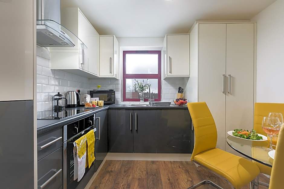 KVM - City Apartments - Contractors - Town Centre by KVM Stays