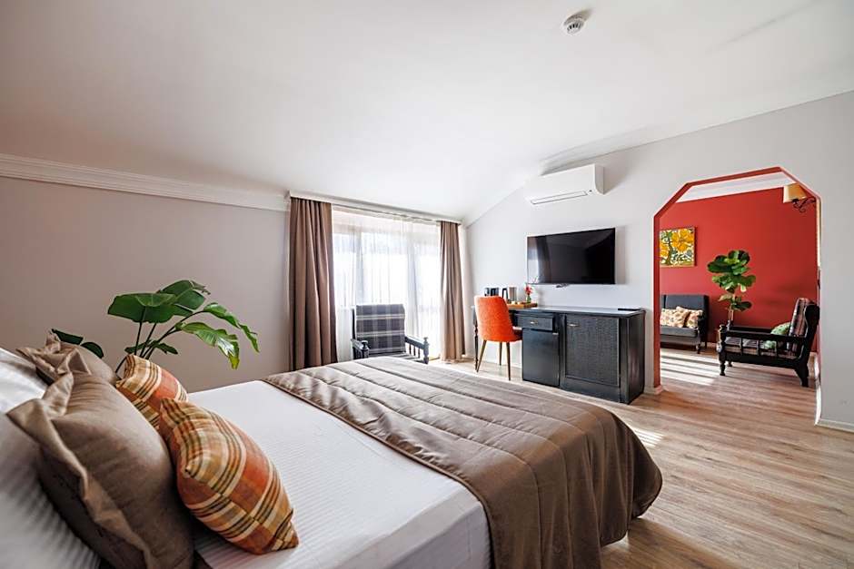 Lill Maison Hotel & City Club