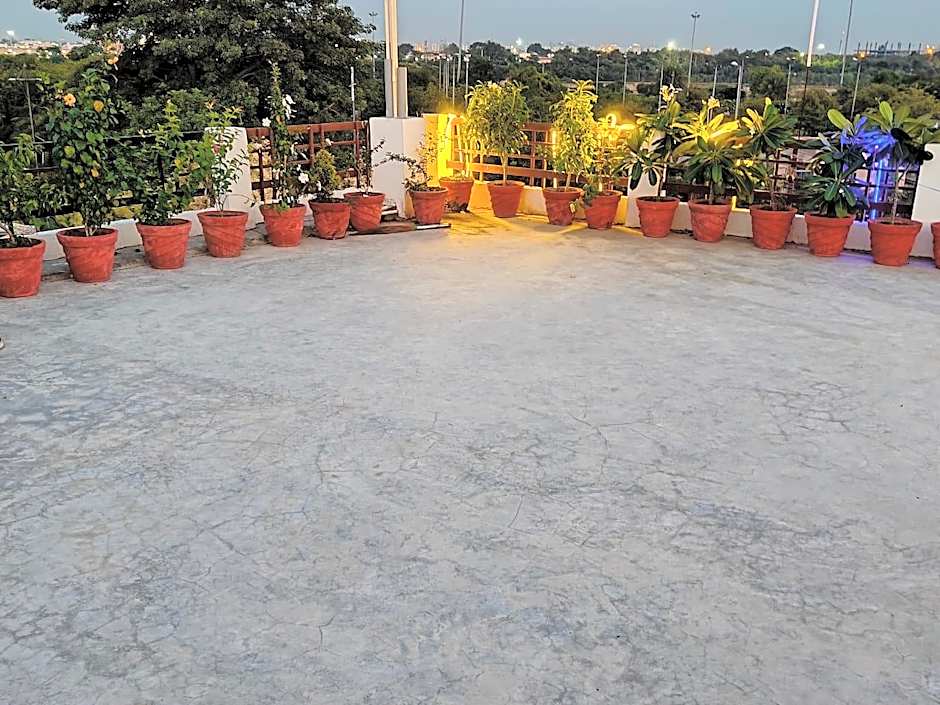Hotel Seven – Ahmedabad, TN