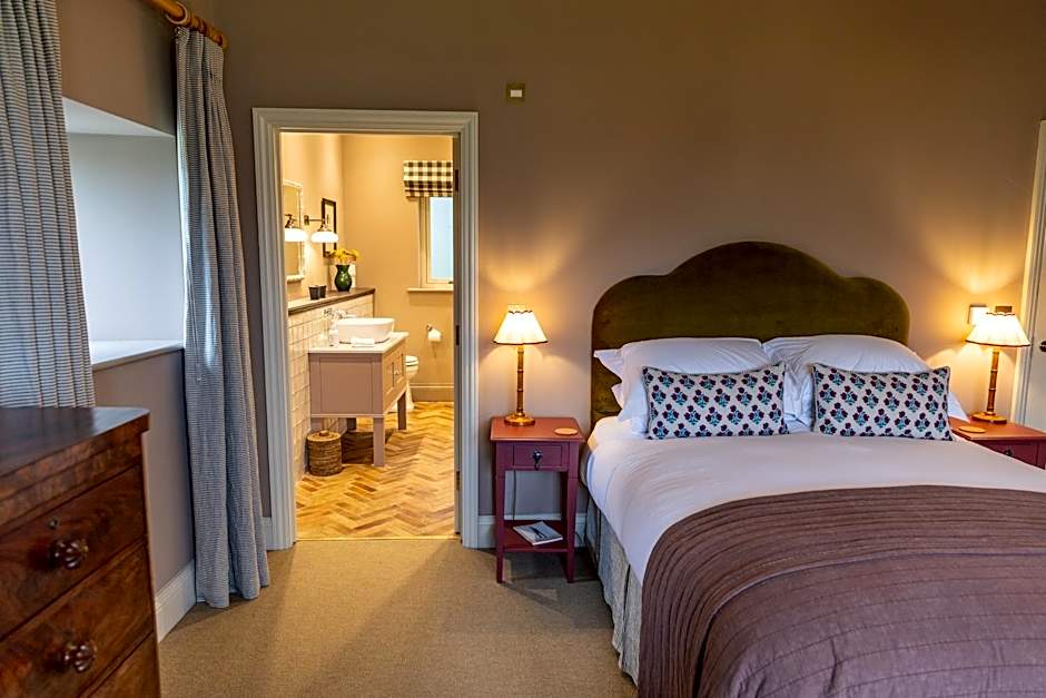 The Kirkstyle Inn & Sportsman Rest