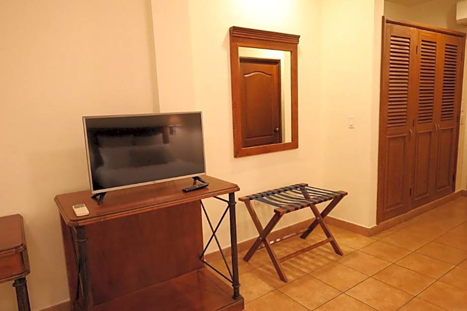 HOTEL COLLI