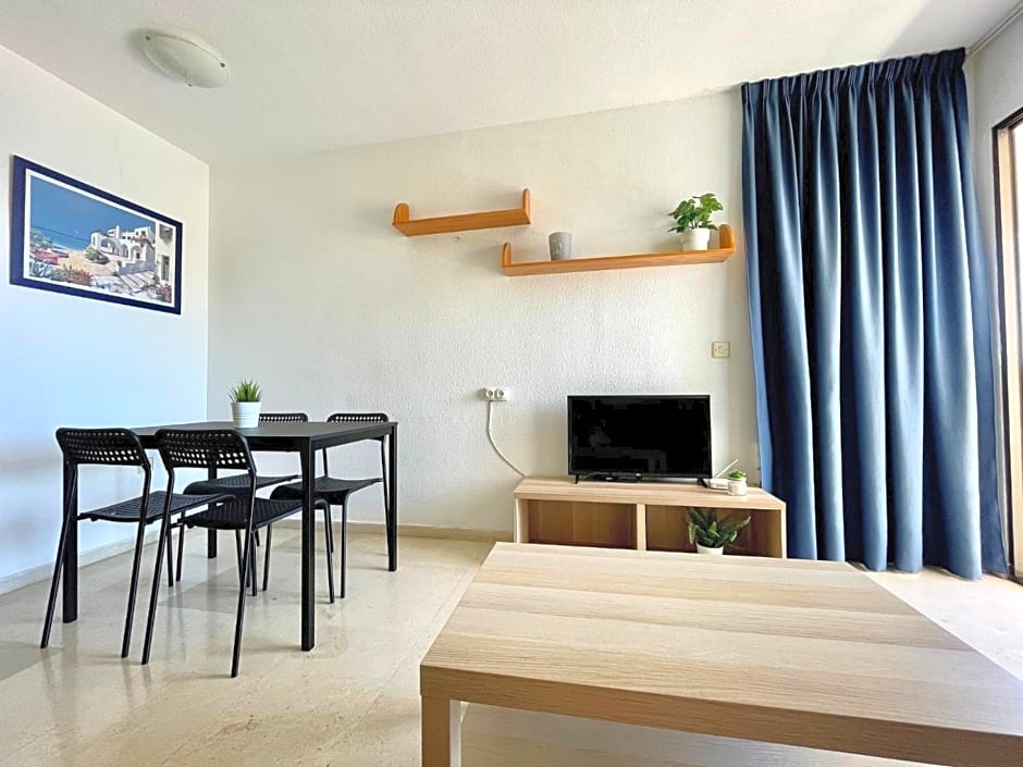 Apartamentos Gemelos 2 y 4 by Gestaltur