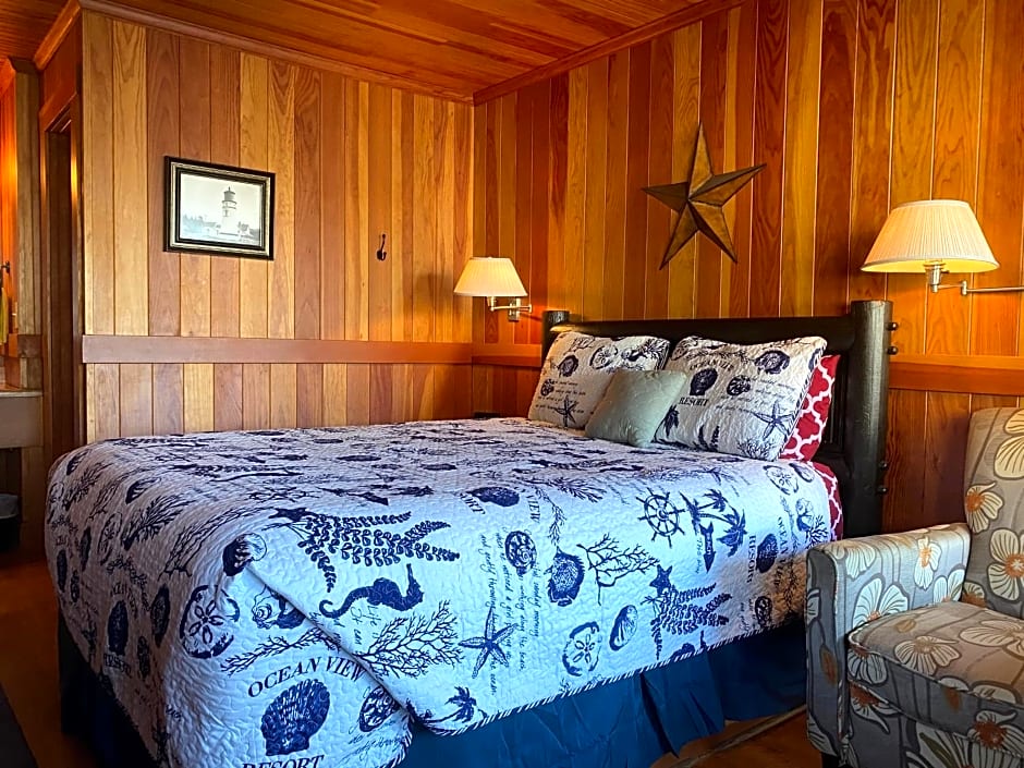 Whistling Winds Motel