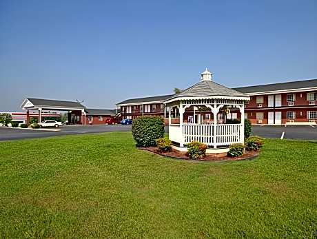 Surry Inn - Dobson