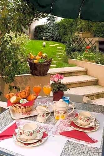 Tribe Paris Batignolles