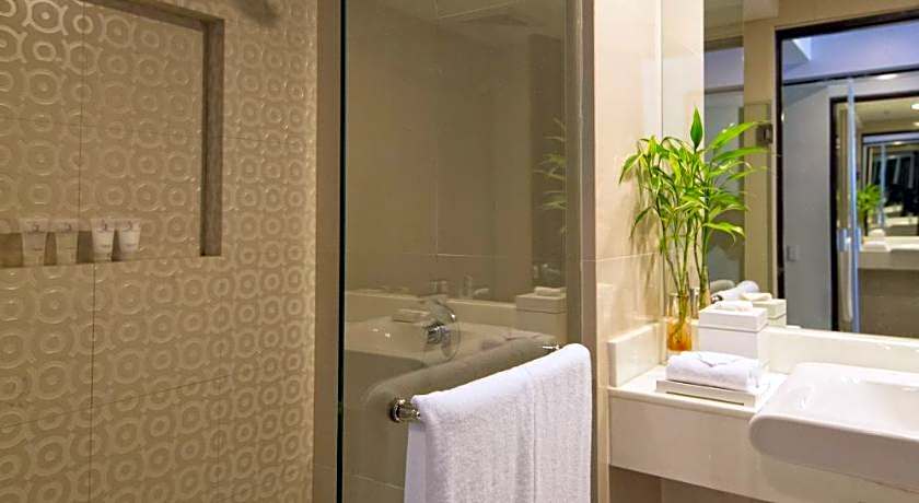 Quest Hotel & Conference Center - Cebu