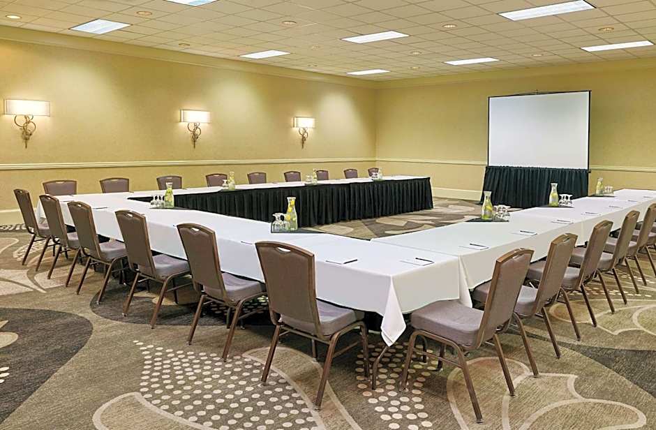 Hilton Kansas City Airport