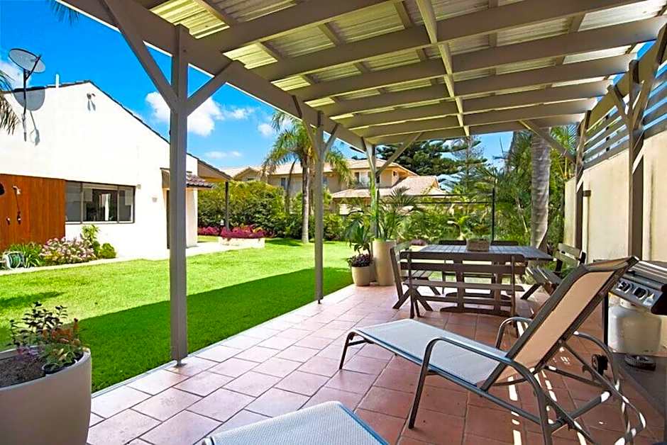 Cronulla Beach House Bed & Breakfast