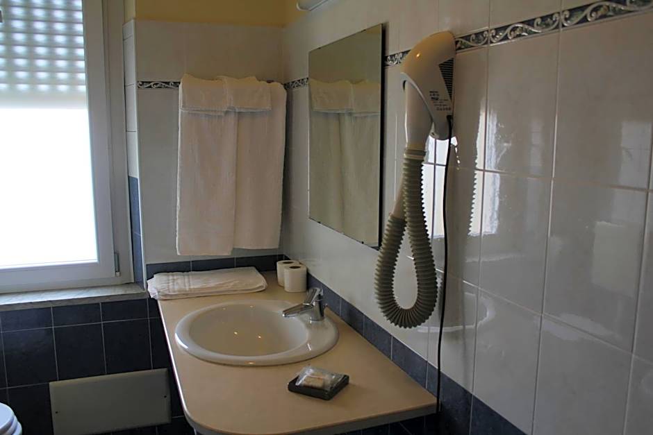 Hotel 106