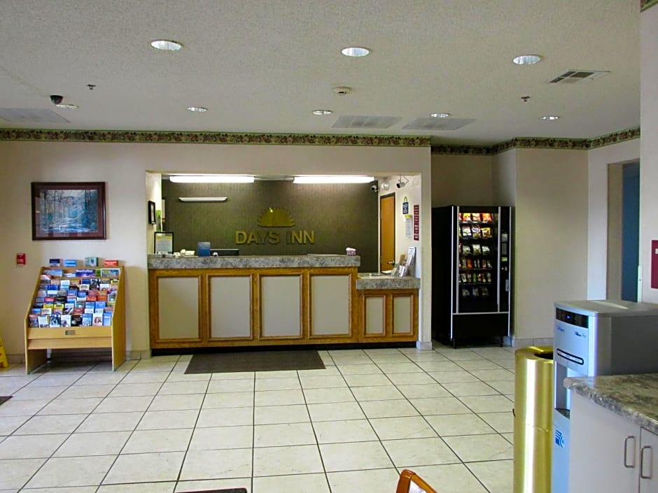 Days Inn by Wyndham Jefferson City