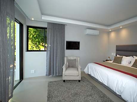 Mountain Facing Room