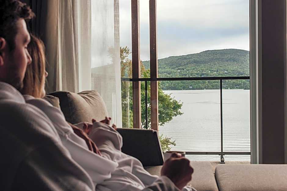 Entourage sur-le-Lac