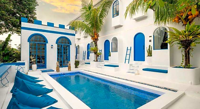 Bombora Surf Camp Hotel