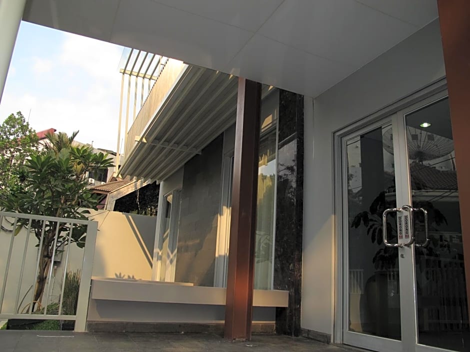 Sampit Residence Managed By Flat06